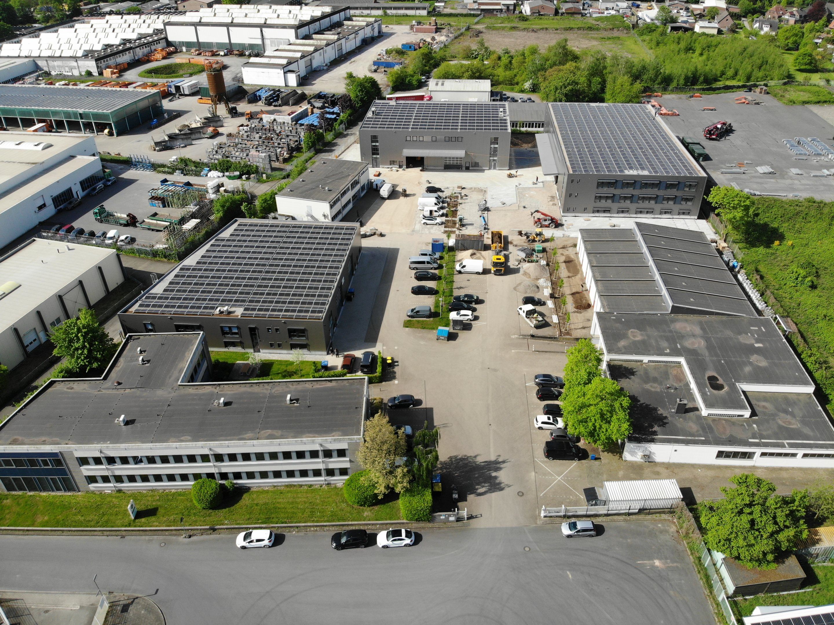 Luftbild des Business Parks Mercatorstraße mit Büro- und Hallengebäuden